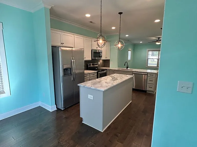 27 Burgess Ave — Photo 7