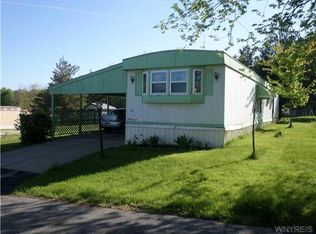 16 N Roxbury Dr, Hamburg, NY 14075