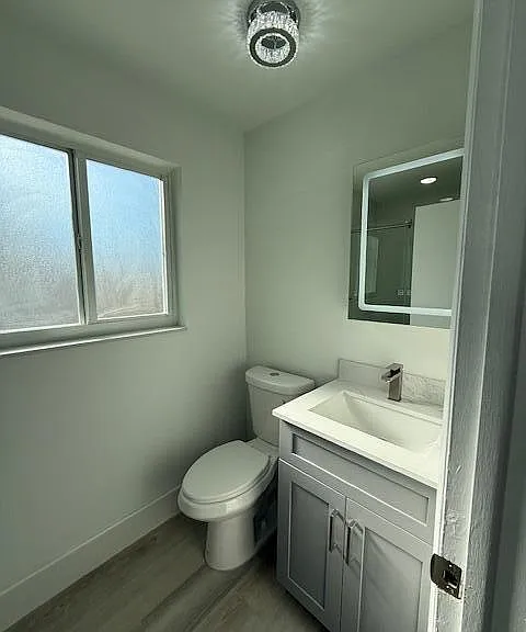 28 SW 9th Ave — Photo 14