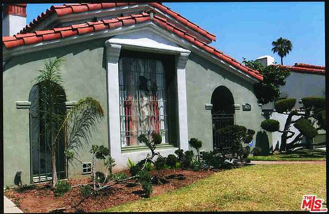 1st image of 3423 W 80th St