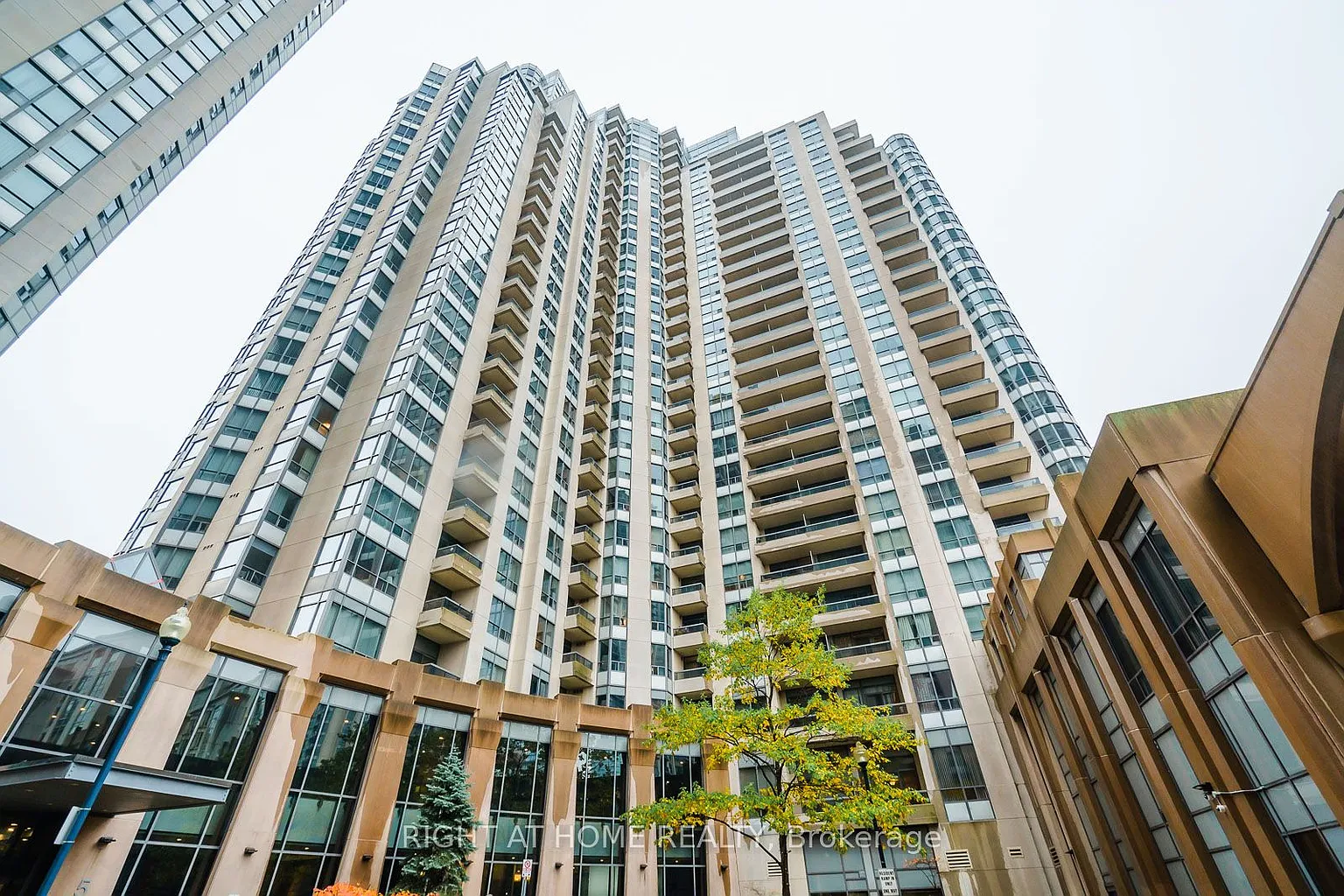 5 Northtown Way #1201 photo 1