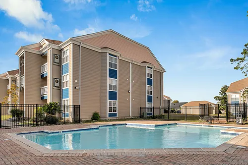 Woodlake Apartments Photo 1