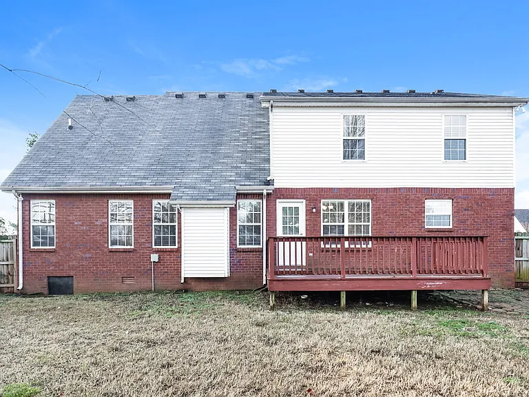 2306 Amber Glen Dr — Photo 17