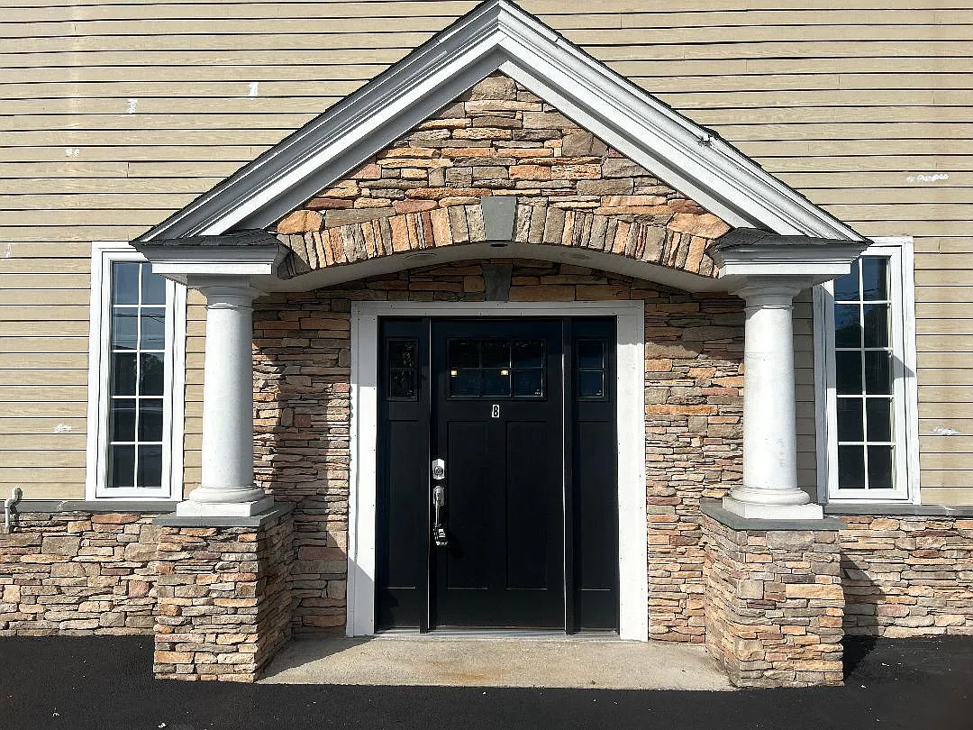 2 bed, $2,250 — Photo 2