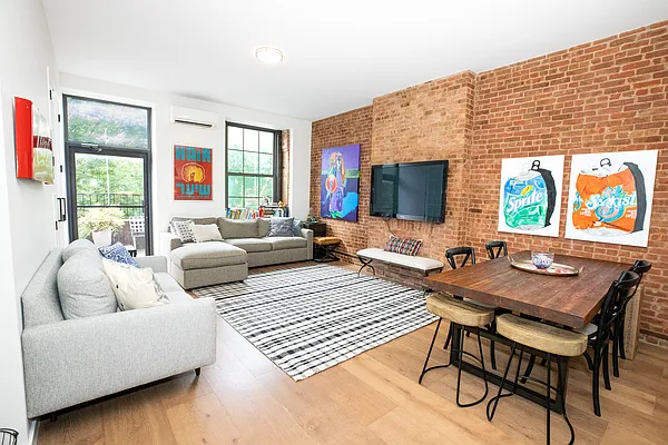 Rented by Compass | media 22