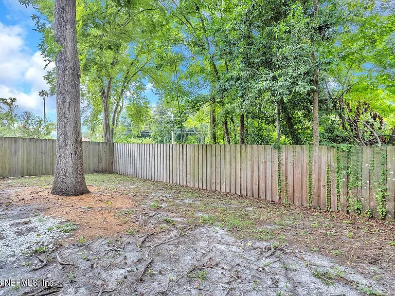3105 Coral Reef Dr — Photo 32