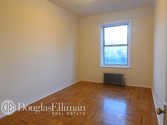 2nd image of 220 W 107th St APT 6D
