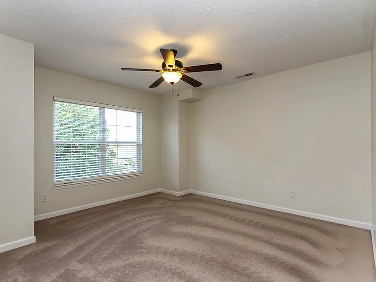 1237 Silver Ridge Ln — Photo 12