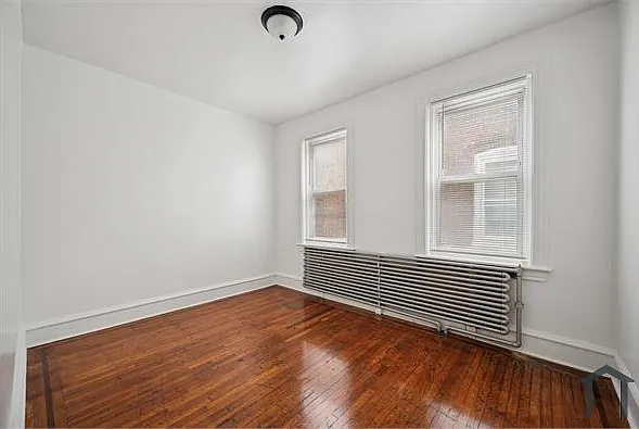 1658 Conklin St — Photo 14