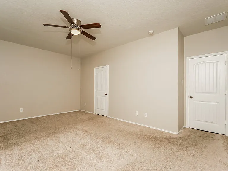 775 Monarch Dr — Photo 9