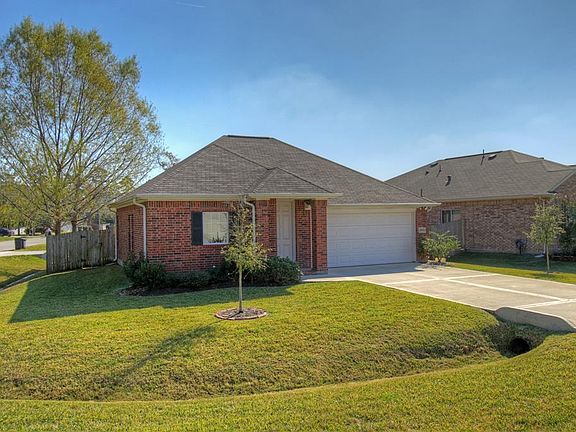 2nd image of 28922 Hidden Lake Ct W
