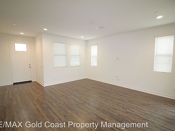 4th image of 10526 San Bruno St