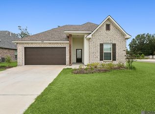 39209 Pelican Ln, Prairieville, LA 70769