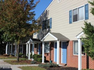 843 Meadowbrook Ln, Chambersburg, PA