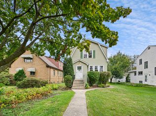 3515 Woodside Ave, Brookfield, IL 60513