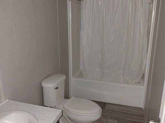 2nd image of 305 Annabelle Rd Unit 3
