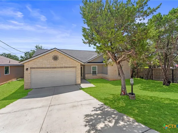 466 Eastview Dr, Canyon Lake, TX 78133