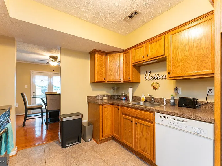 6006 Bobcat Ct — Photo 14