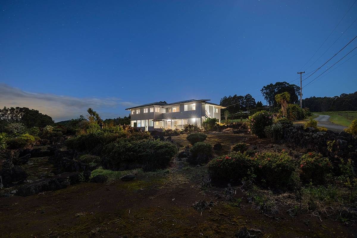 ろこです MAKE YOUR MARK】LOGO SOX｜CONVERSE TOKYO (コンバース