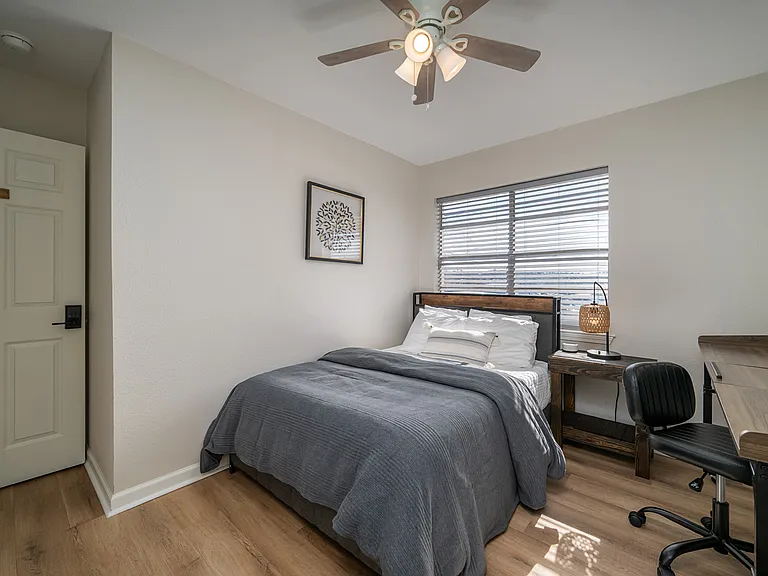 Suite C Bedroom (Private)