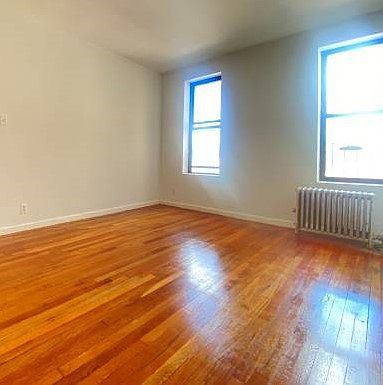 2nd image of 1233 Saint Johns Pl #3C
