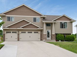 1635 Pinecone Ln, Mayer, MN 55360