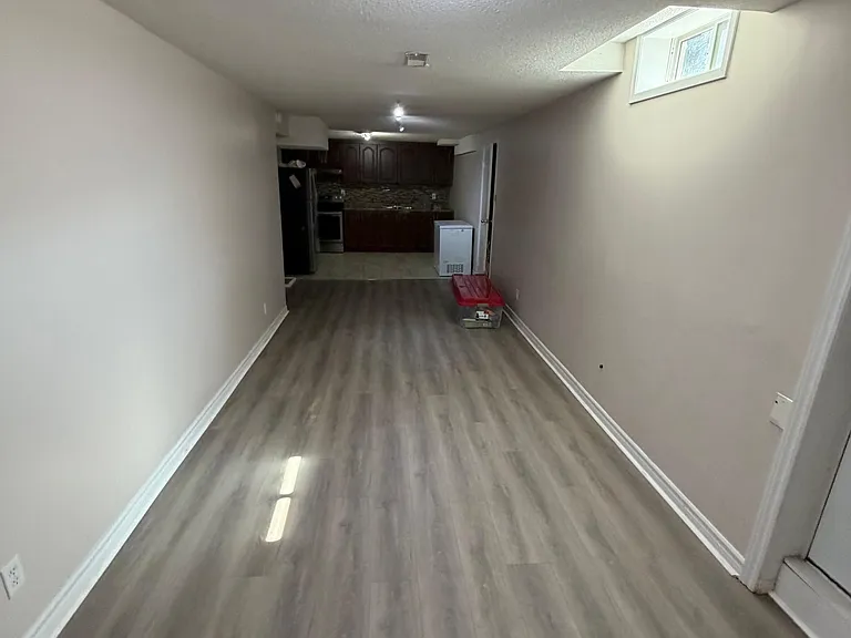 18 Carrick Ave #BASEMENT — Photo 4