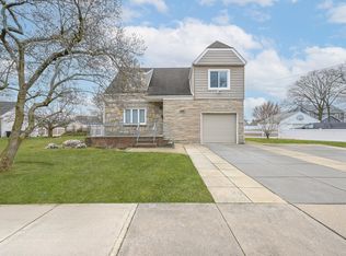 100 Morris Pkwy, Valley Stream, NY 11580