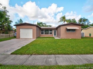 6561 Moseley St, Hollywood, FL 33024