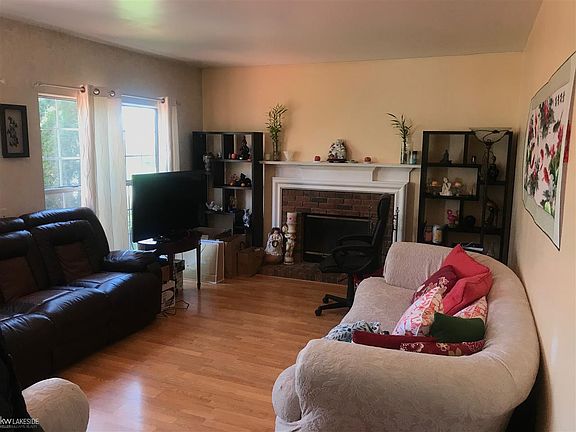 2nd image of 35632 Ashford Dr