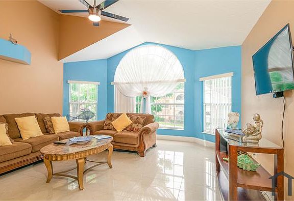 3rd image of 5012 Laguna Bay Cir APT 74