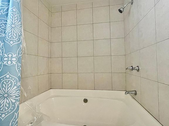 5th image of 2370 Hencye Dr #3