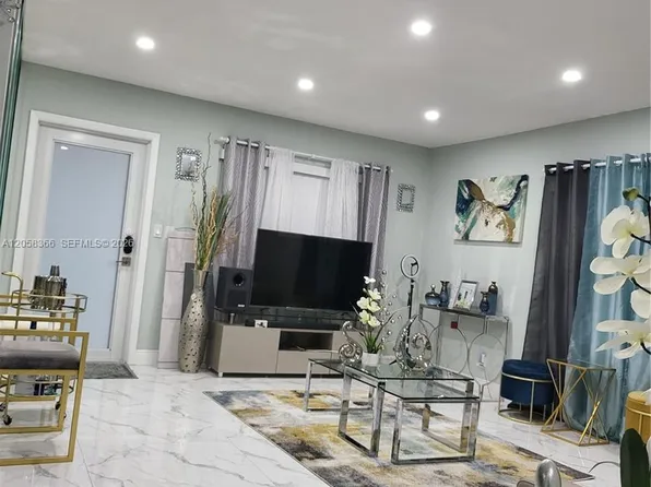 1747 Rodman St APT 110, Hollywood, FL 33020