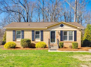 1438 Plumstead Rd, Charlotte, NC 28216