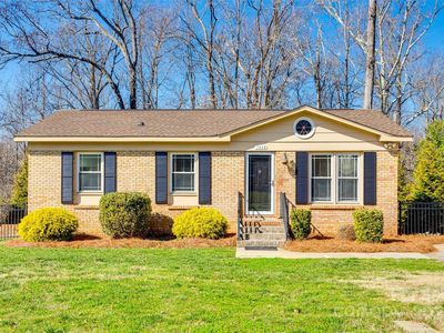 1438 Plumstead Rd, Charlotte, NC, 28216