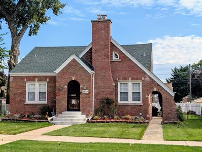 2557 Oak St, River Grove, IL, 60171