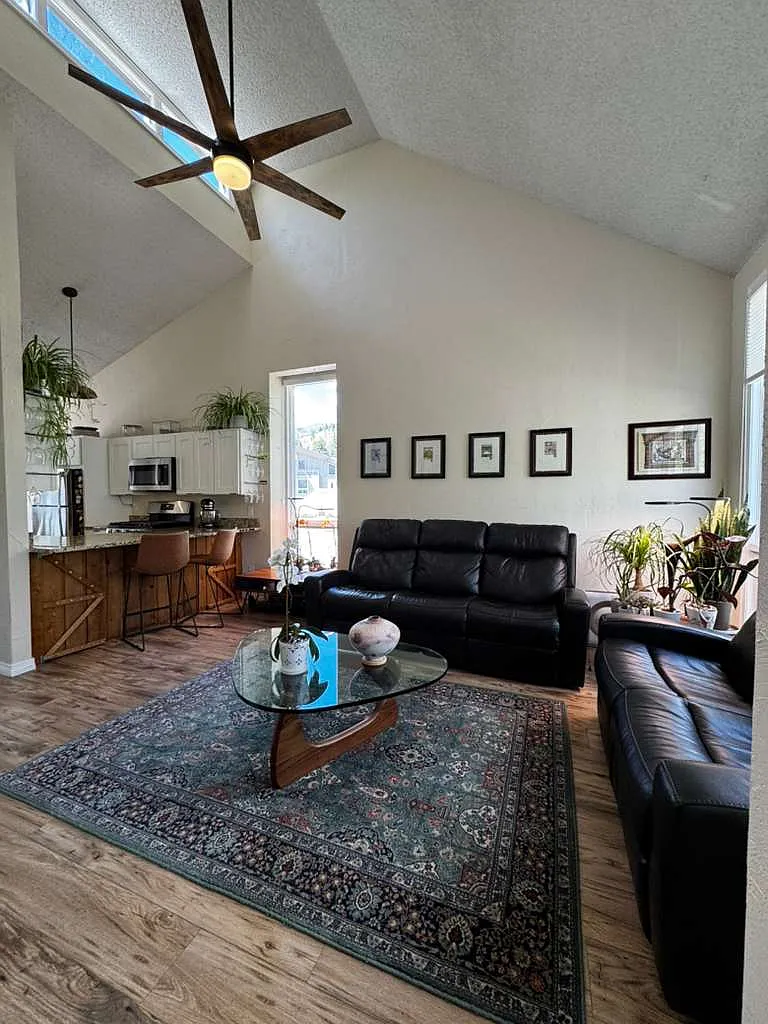 2 bed, 1207 sqft, $5,000 — Photo 1