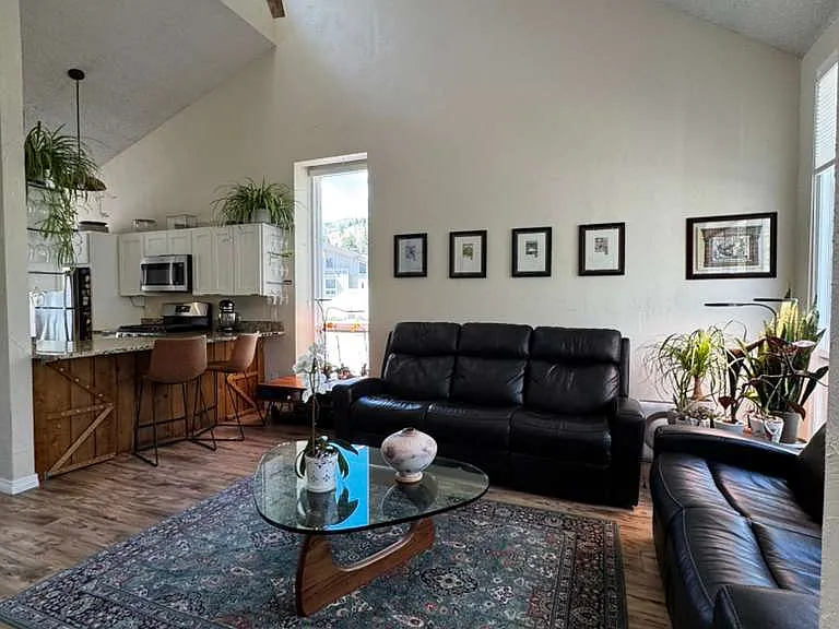864 Spruce Ct #A — Photo 1