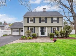 32 Bridle Path Rd, Springfield, MA 01118