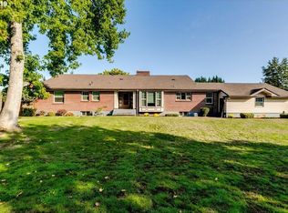 395 Bushnell Ln, Eugene, OR 97404