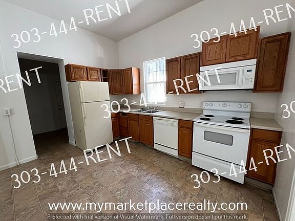 4th image of 1429 Lipan St
