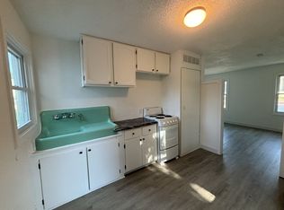 1118 W 22nd St, Cedar Falls, IA 50613