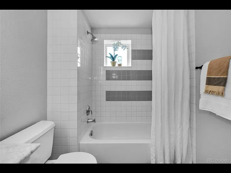 2999 Lawrence St #301 — Photo 8
