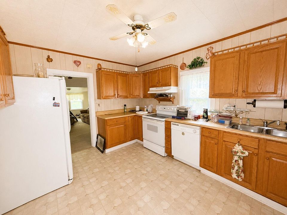 10th image of 644 Ashwood Dr