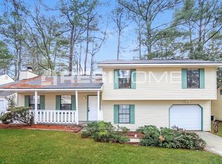 6182 Hyde Park Ln, Lithonia, GA 30058