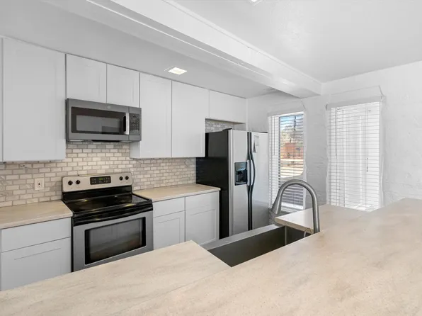 1028 Guadalupe Del Prado St NW, Albuquerque, NM 87107