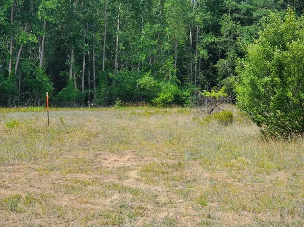 8 Sandbar Ln, Lake, MI 48632