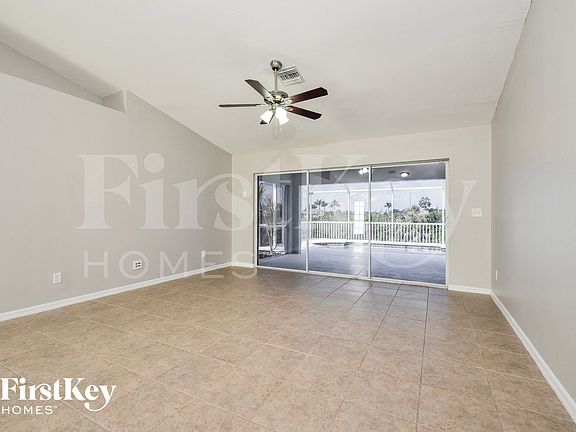 4th image of 206 NW 23rd Ave