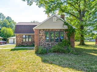 1046 Hudson Rd, Kent, OH 44240