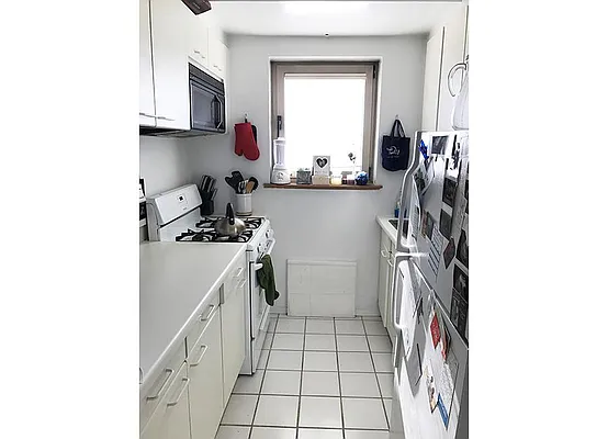 Rented by Warburg | media 12